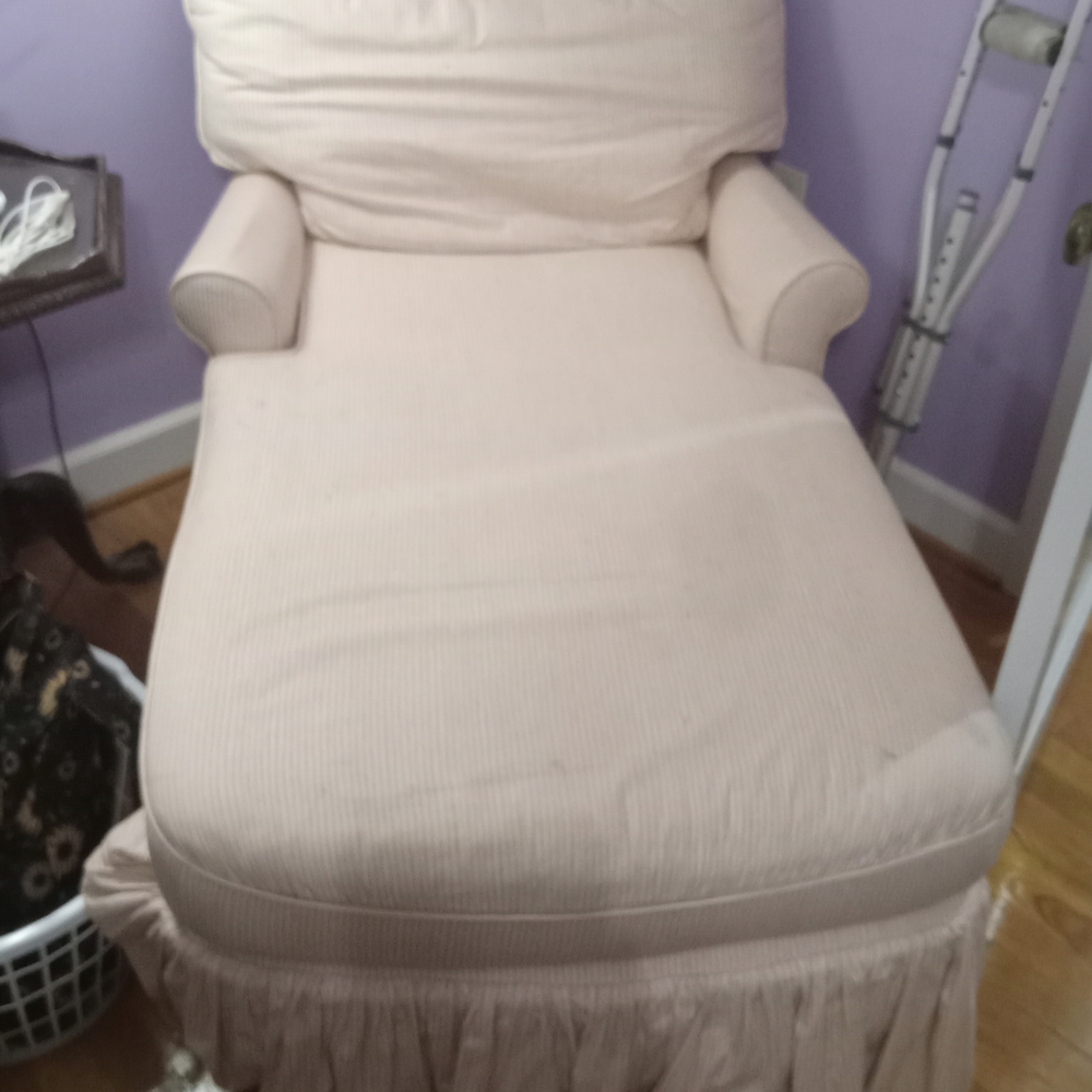 Elegant Cream Chaise Lounge